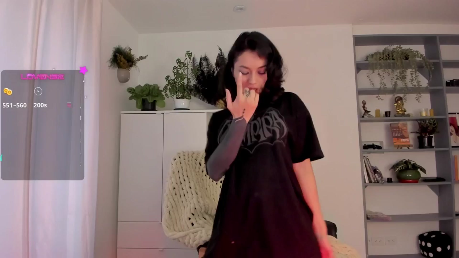 Gallery image thumbnail from Ysabeau's myfreecams stream on, 03/03/2025, 23:36 image 10 of 20
