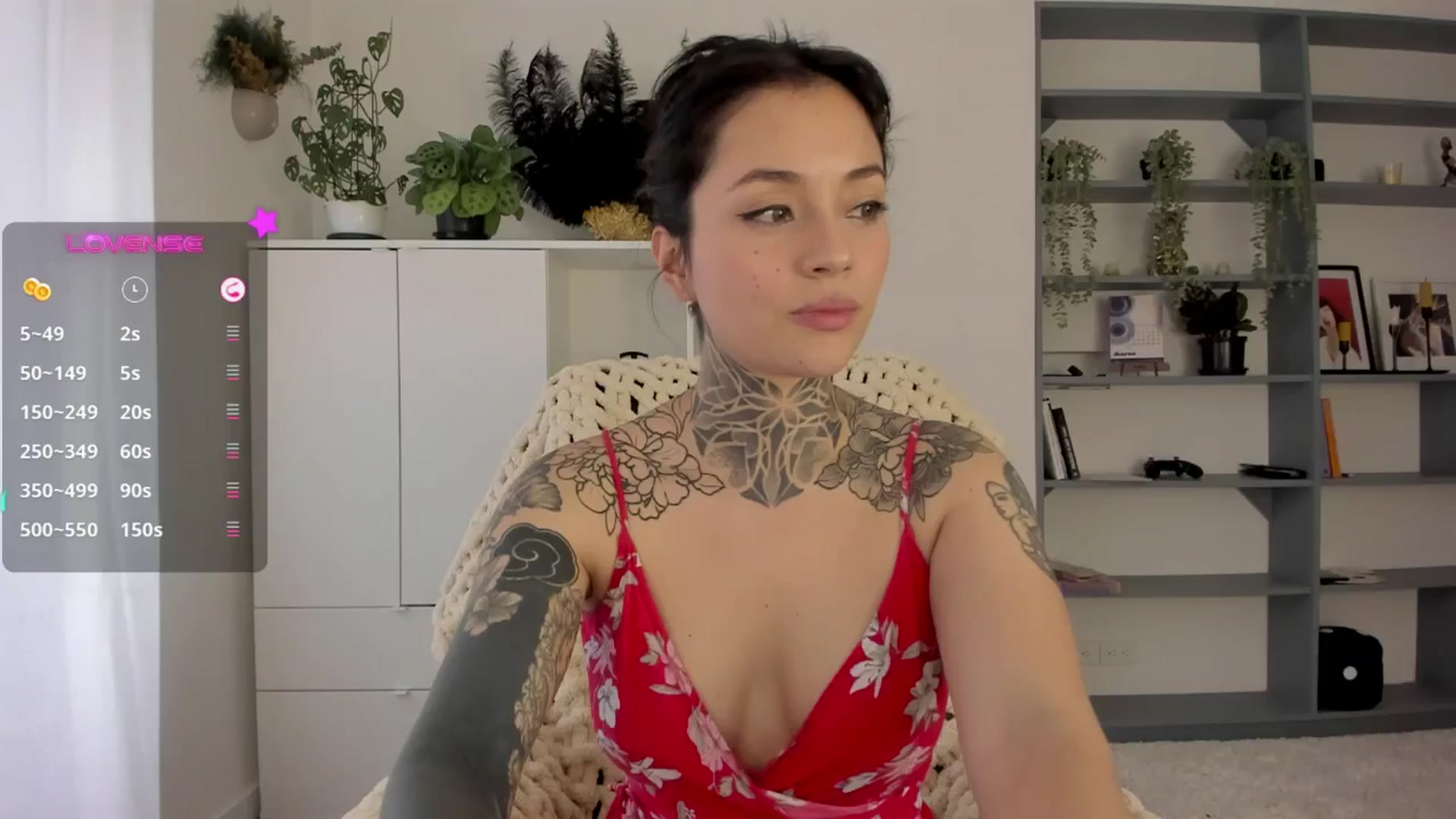Gallery image thumbnail from Ysabeau's myfreecams stream on, 03/13/2025, 23:11 image 12 of 20