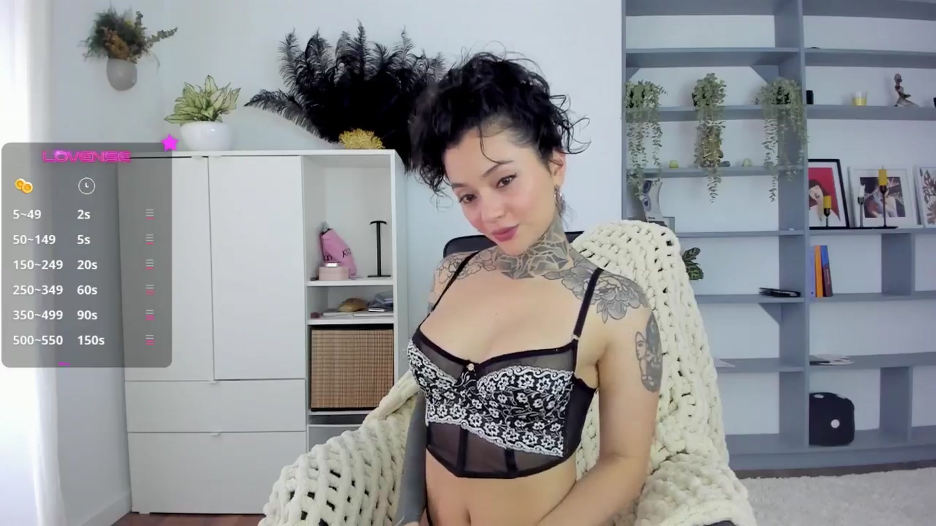 Gallery image thumbnail from Ysabeau's myfreecams stream on, 03/22/2025, 16:46 image 10 of 20