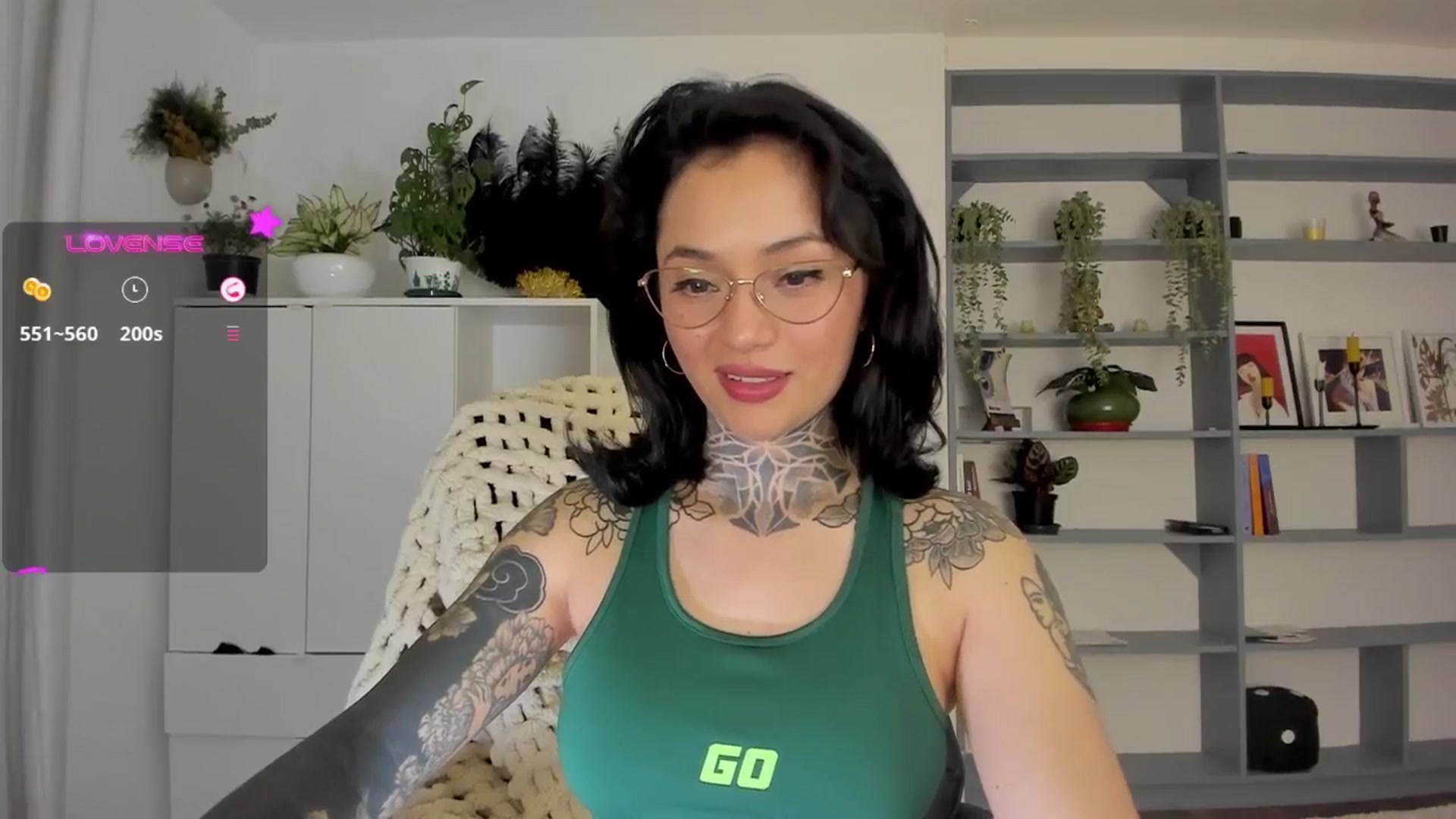Gallery image thumbnail from Ysabeau's myfreecams stream on, 03/25/2025, 24:41 image 7 of 20