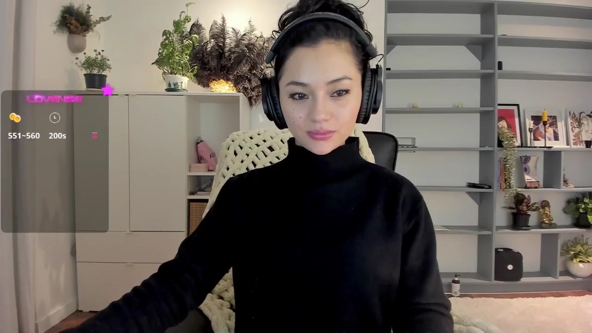 Gallery image thumbnail from Ysabeau's myfreecams stream on, 03/26/2025, 01:29 image 2 of 20