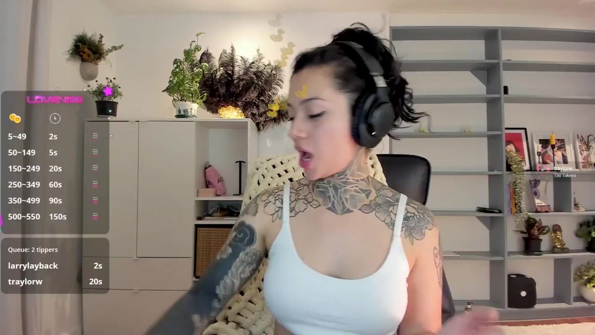 Gallery image thumbnail from Ysabeau's myfreecams stream on, 03/26/2025, 01:29 image 13 of 20