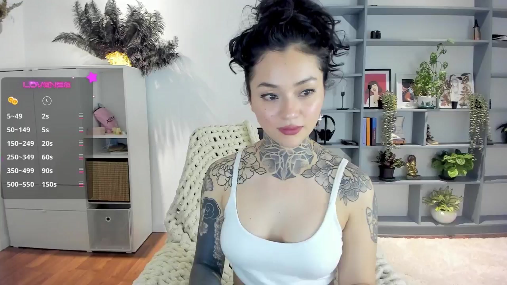 Gallery image thumbnail from Ysabeau's myfreecams stream on, 03/26/2025, 23:29 image 19 of 20