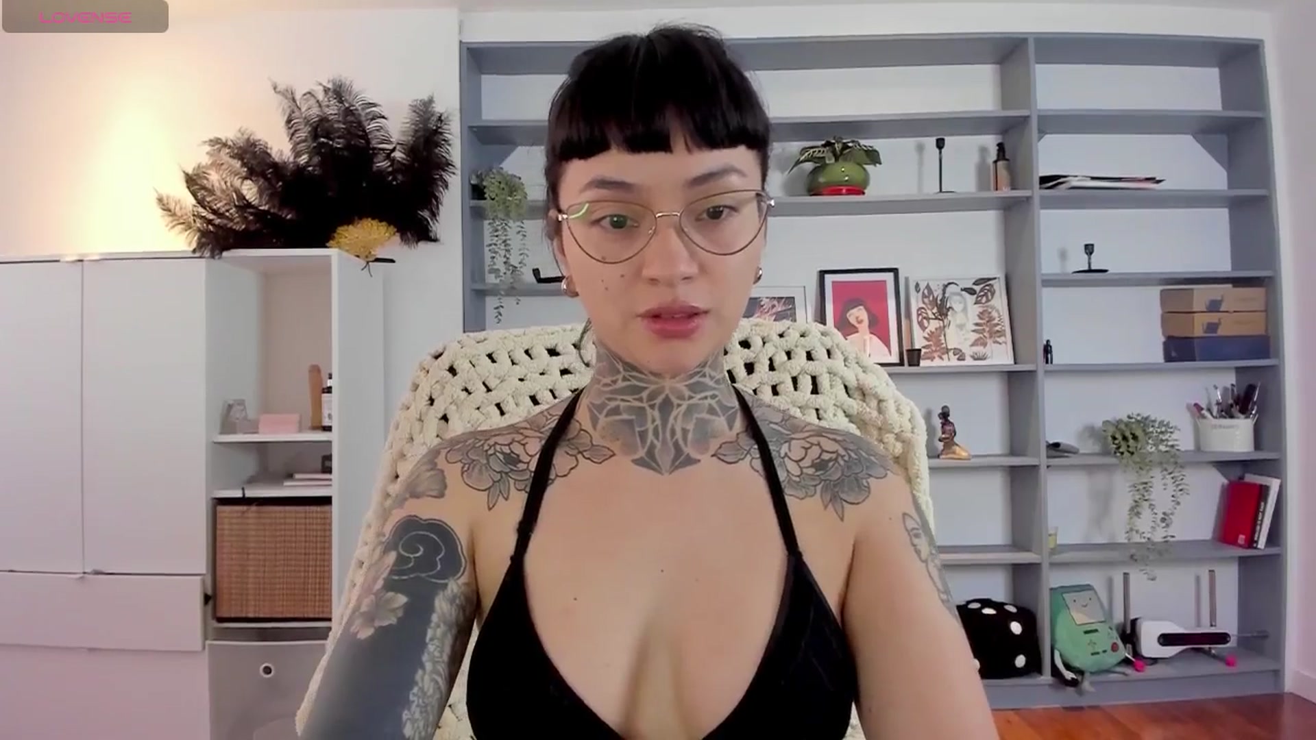 Gallery image thumbnail from Ysabeau's myfreecams stream on, 04/13/2025, 15:45 image 3 of 20