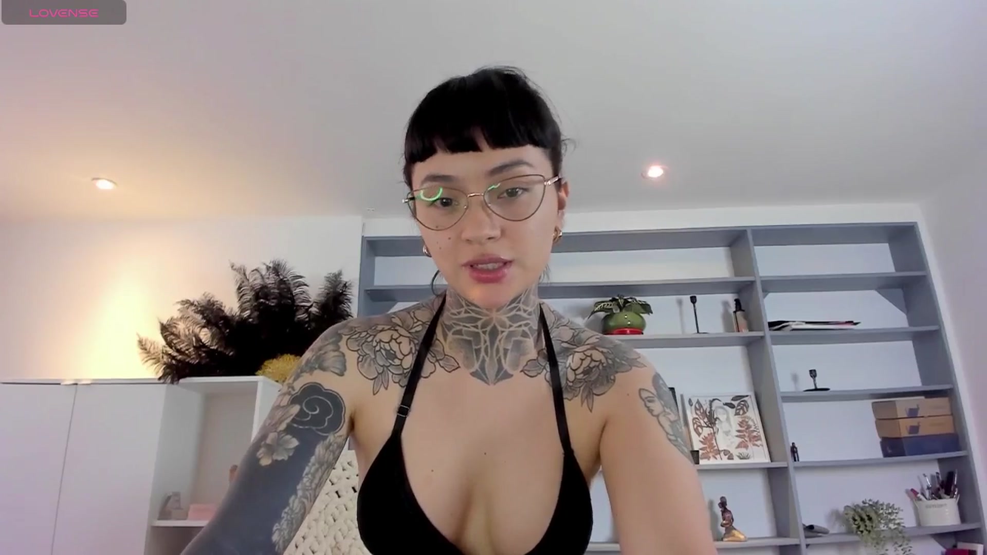 Gallery image thumbnail from Ysabeau's myfreecams stream on, 04/13/2025, 15:45 image 6 of 20