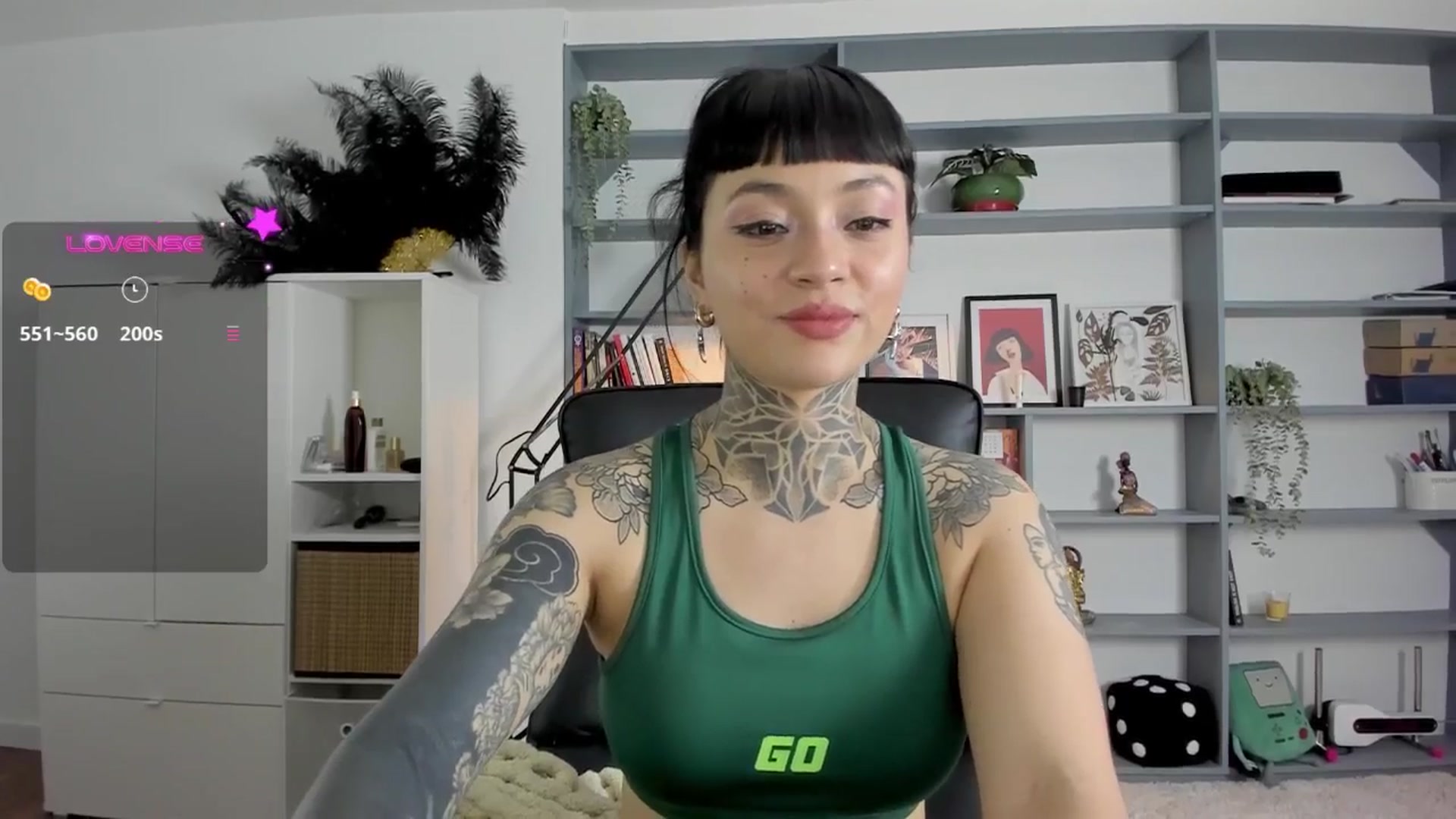 Gallery image thumbnail from Ysabeau's myfreecams stream on, 04/15/2025, 01:25 image 18 of 20