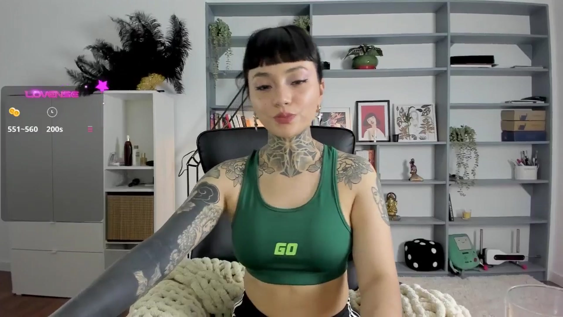 Gallery image thumbnail from Ysabeau's myfreecams stream on, 04/15/2025, 01:25 image 2 of 20