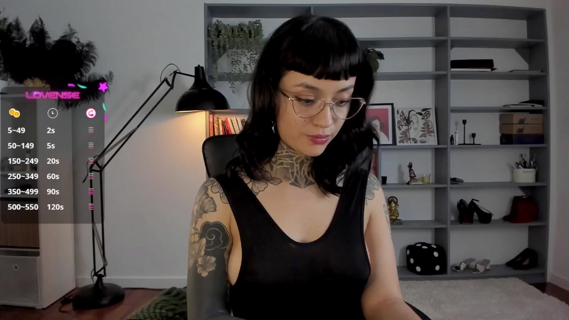 Gallery image thumbnail from Ysabeau's myfreecams stream on, 04/15/2025, 23:43 image 18 of 20
