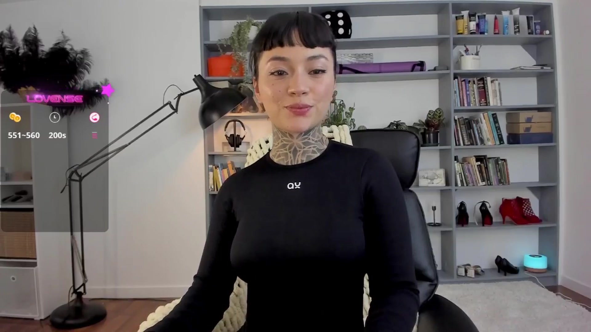 Gallery image thumbnail from Ysabeau's myfreecams stream on, 04/17/2025, 23:27 image 10 of 20