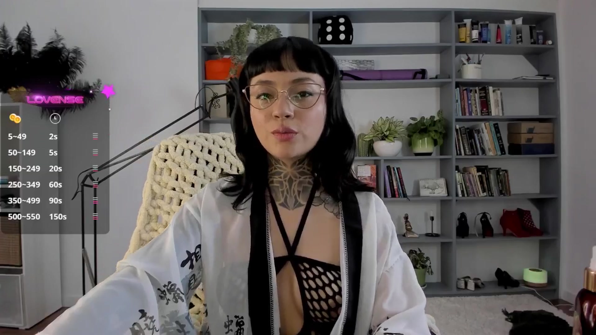 Gallery image thumbnail from Ysabeau's myfreecams stream on, 04/19/2025, 21:57 image 18 of 20