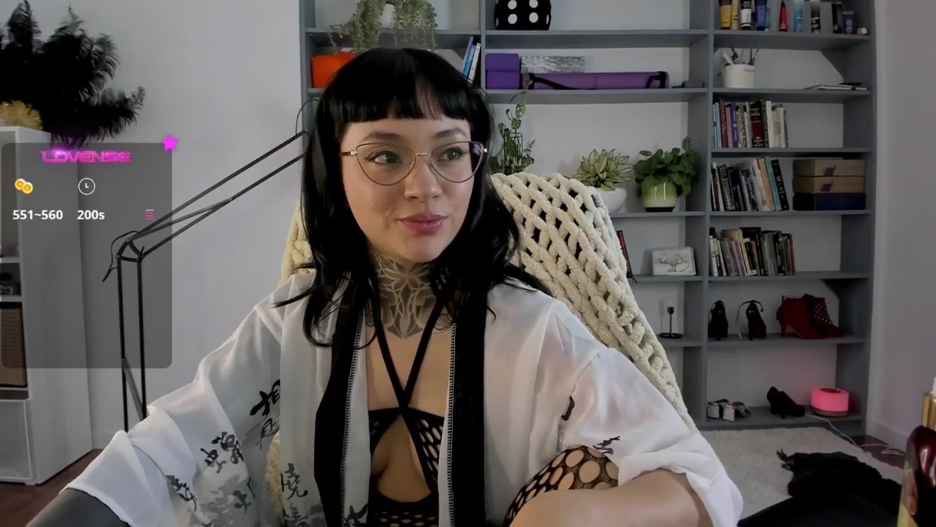 Gallery image thumbnail from Ysabeau's myfreecams stream on, 04/19/2025, 21:57 image 20 of 20