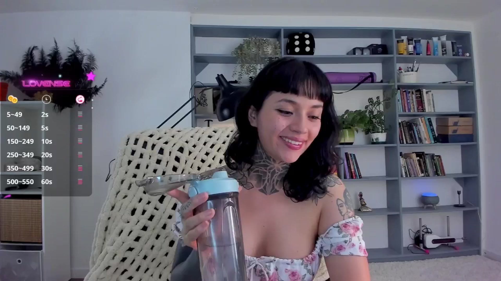 Gallery image thumbnail from Ysabeau's myfreecams stream on, 04/25/2025, 23:56 image 9 of 20