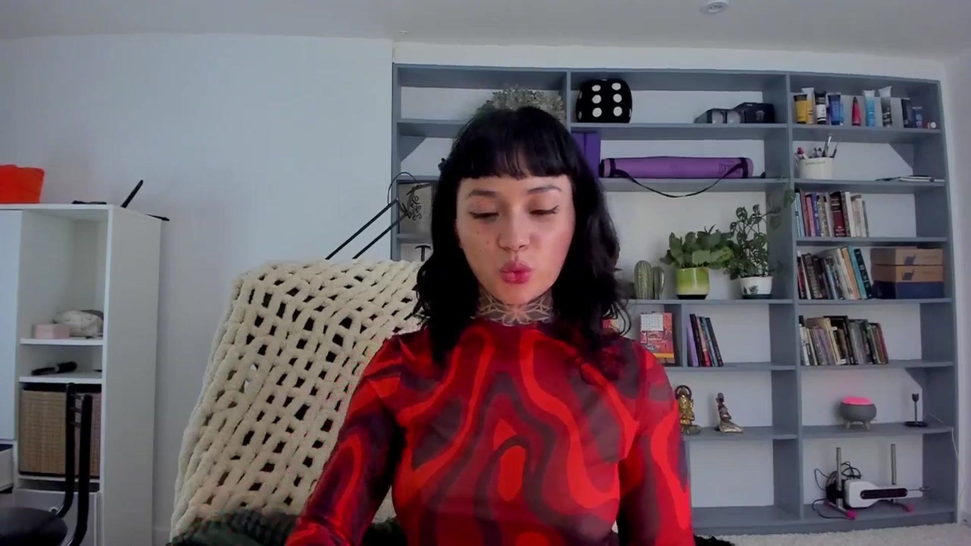Gallery image thumbnail from Ysabeau's myfreecams stream on, 04/26/2025, 01:35 image 13 of 20