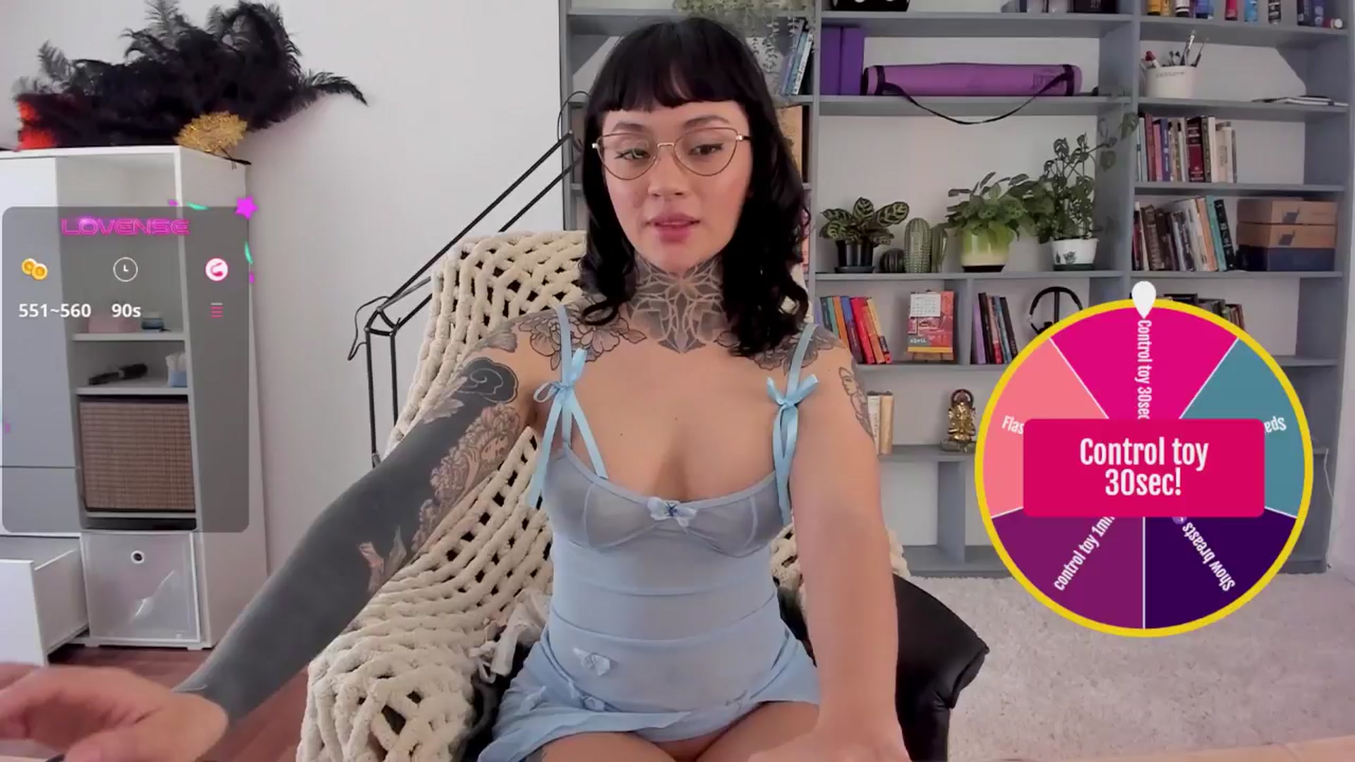 Gallery image thumbnail from Ysabeau's myfreecams stream on, 04/26/2025, 18:26 image 15 of 20