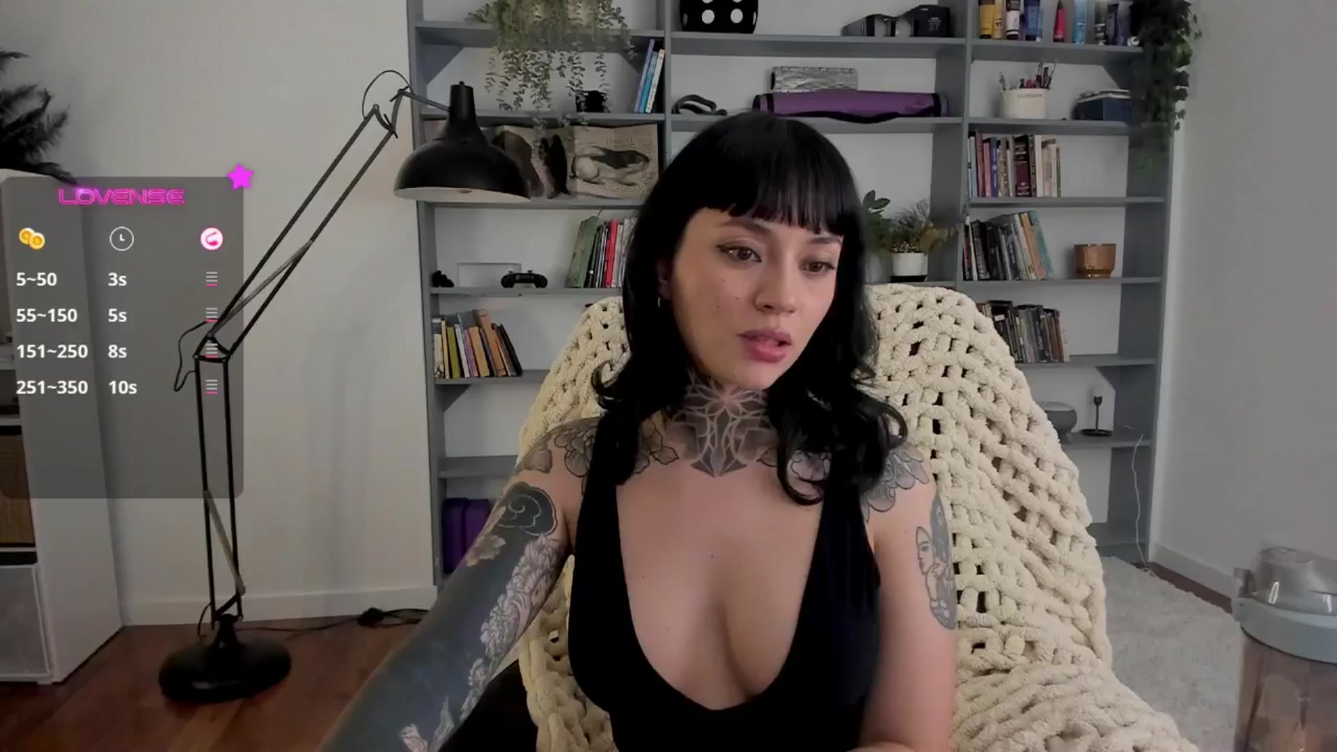 Gallery image thumbnail from Ysabeau's myfreecams stream on, 05/14/2025, 24:03 image 7 of 20