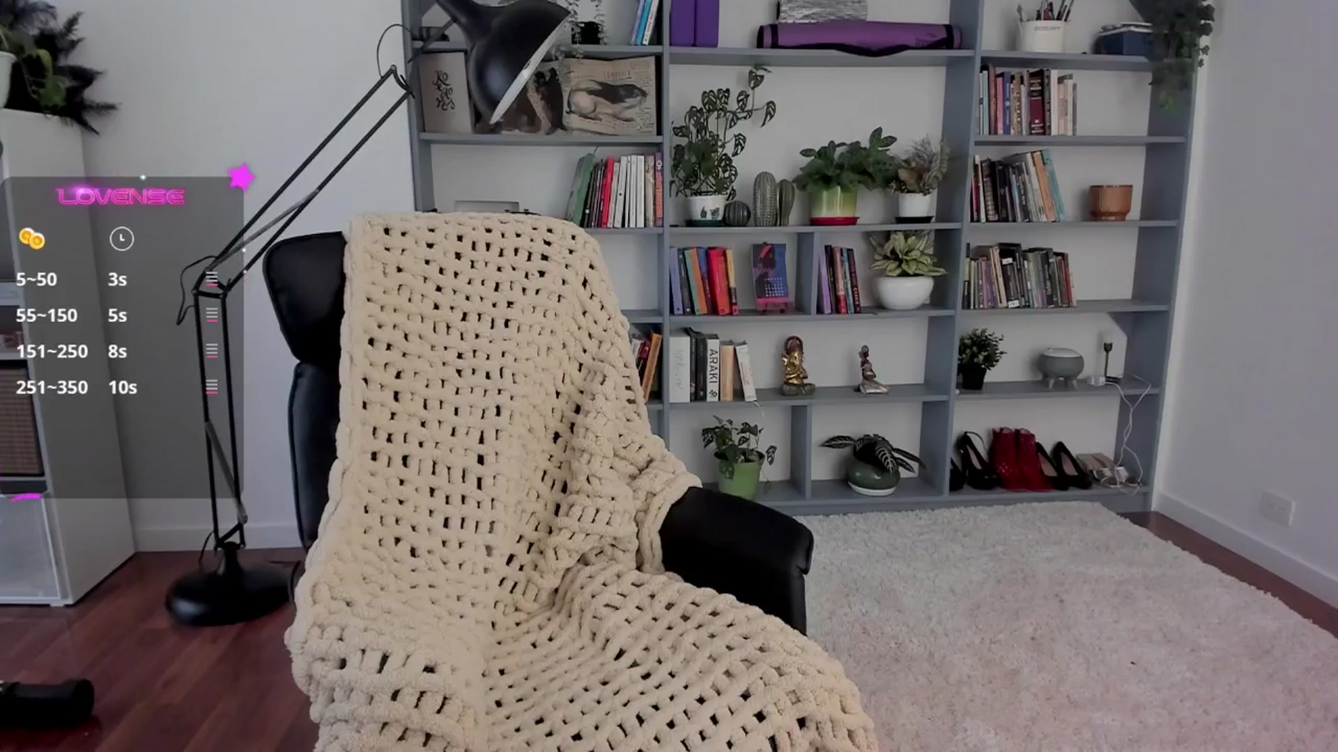 Gallery image thumbnail from Ysabeau's myfreecams stream on, 05/17/2025, 17:46 image 18 of 20