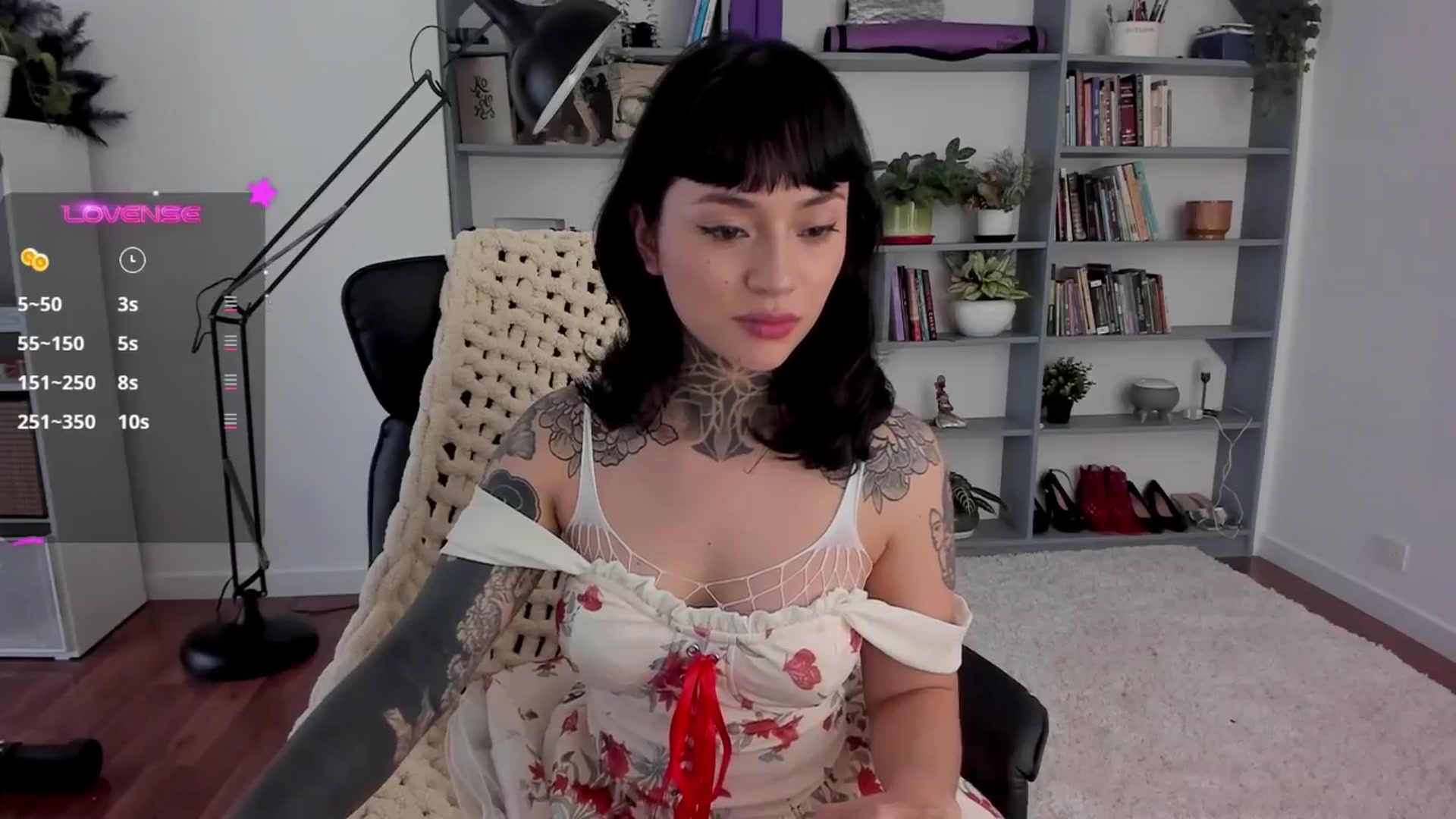 Gallery image thumbnail from Ysabeau's myfreecams stream on, 05/17/2025, 17:46 image 16 of 20