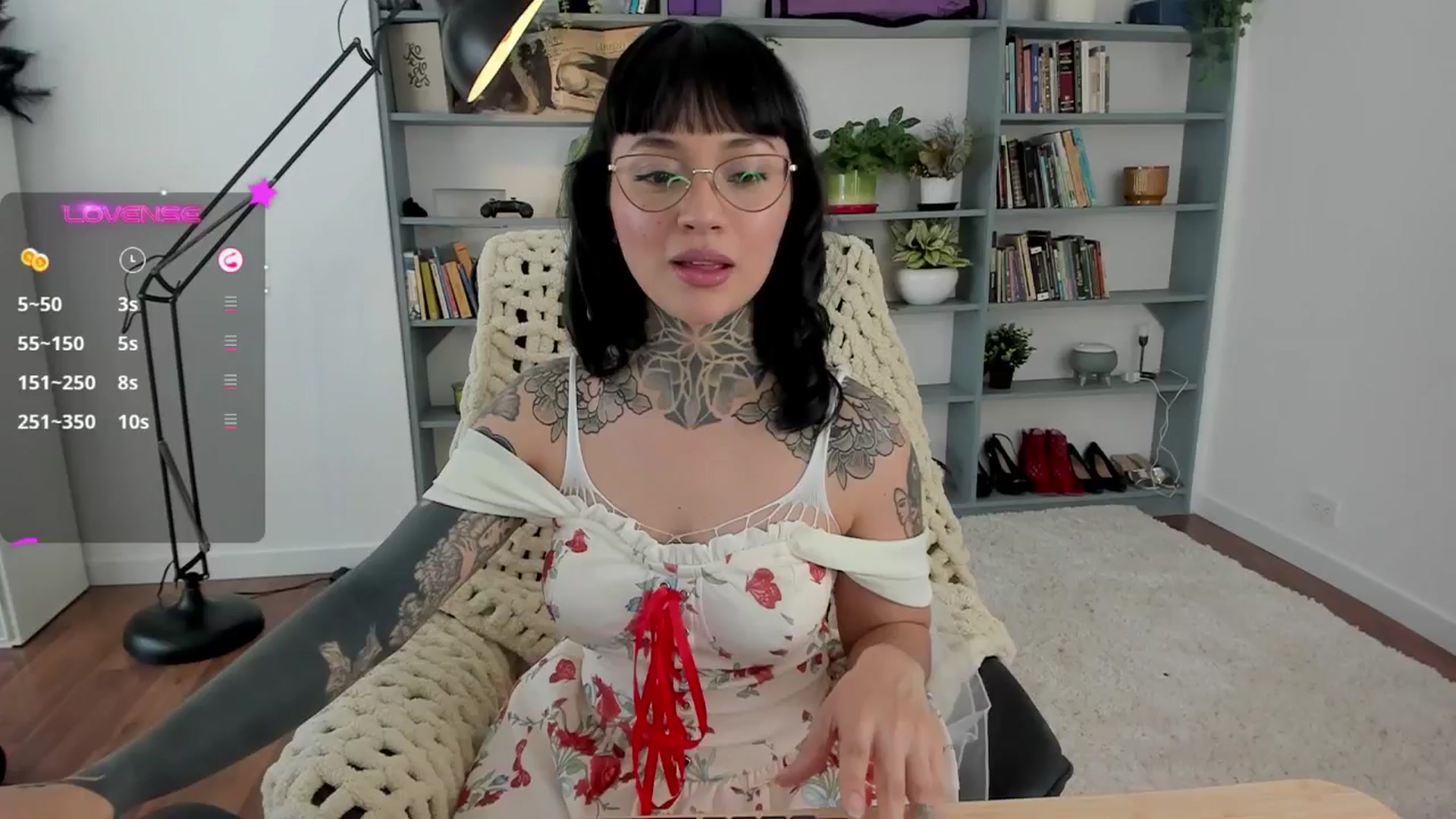 Gallery image thumbnail from Ysabeau's myfreecams stream on, 05/18/2025, 17:55 image 2 of 20