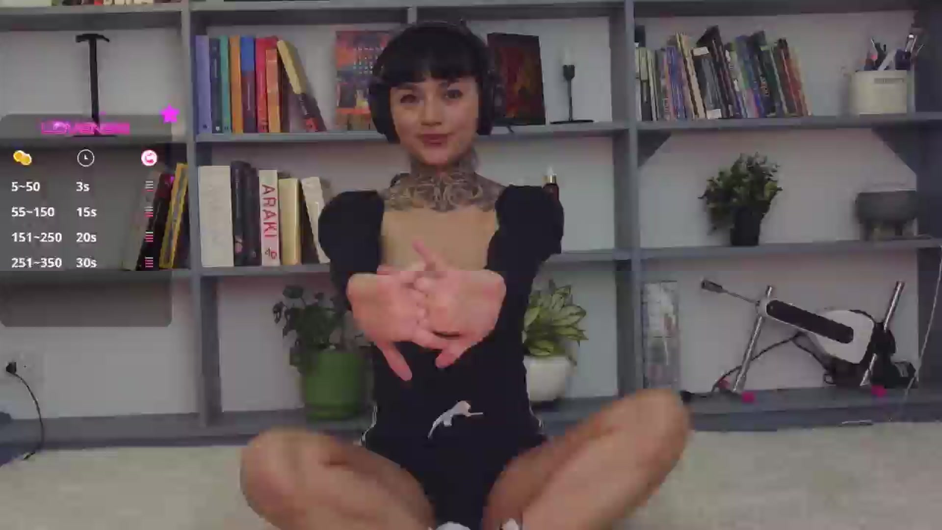 Gallery image thumbnail from Ysabeau's myfreecams stream on, 06/13/2025, 22:15 image 13 of 20