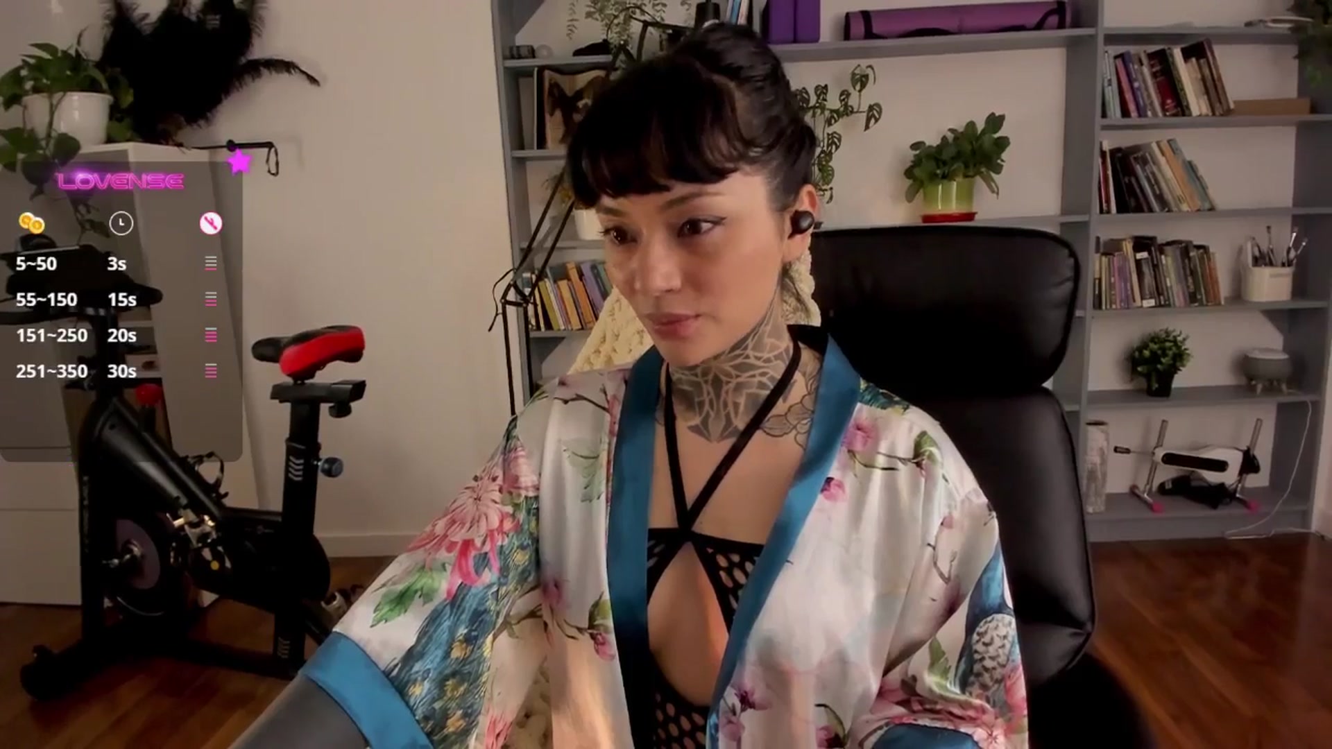 Gallery image thumbnail from Ysabeau's myfreecams stream on, 06/16/2025, 23:21 image 20 of 20