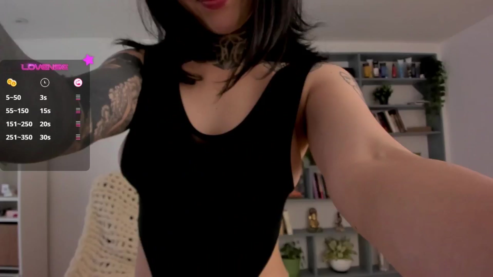 Gallery image thumbnail from Ysabeau's myfreecams stream on, 06/18/2025, 22:37 image 10 of 20