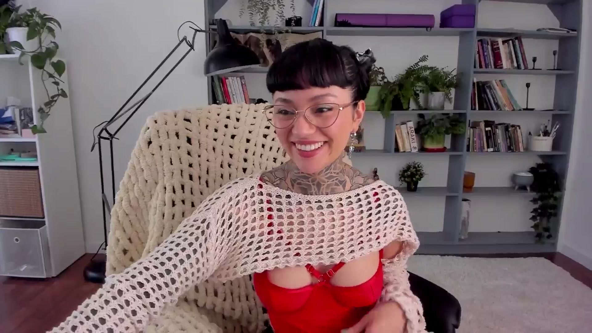 Gallery image thumbnail from Ysabeau's myfreecams stream on, 07/18/2025, 23:41 image 3 of 20