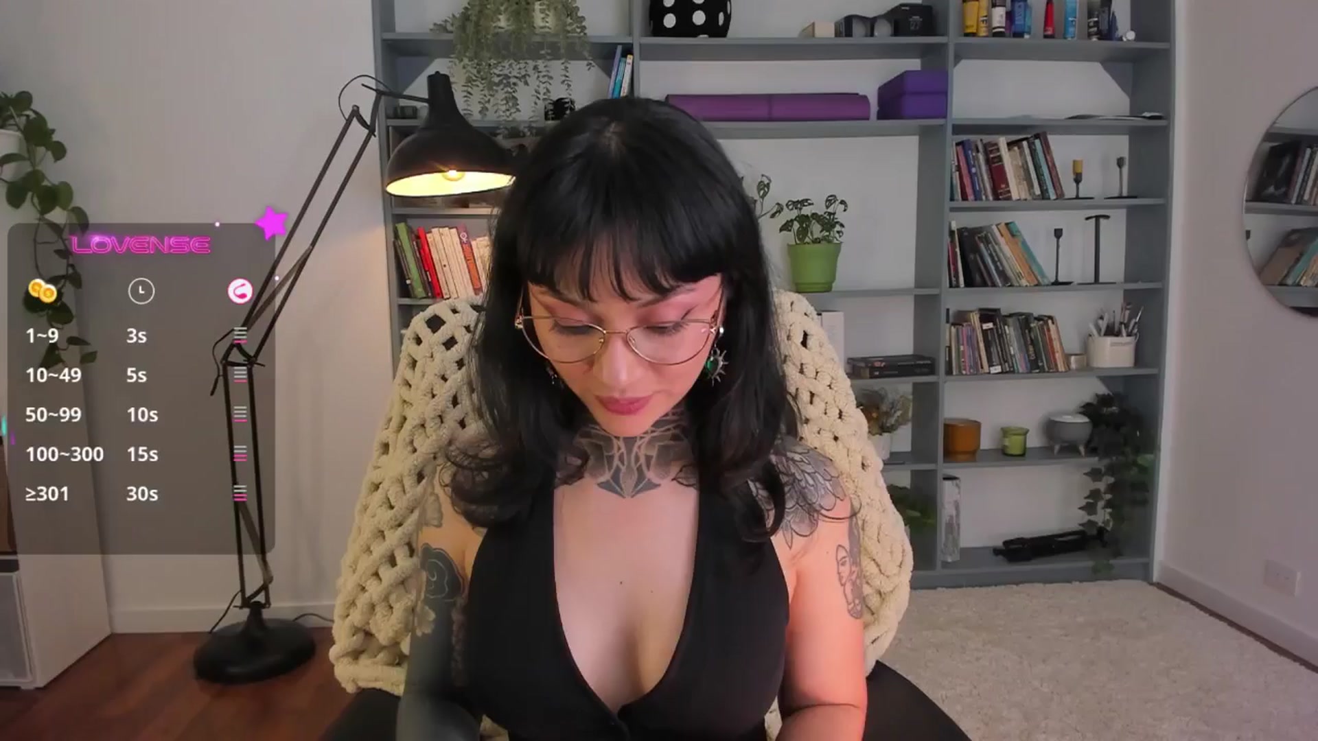 Gallery image thumbnail from Ysabeau's myfreecams stream on, 08/21/2025, 02:23 image 6 of 20