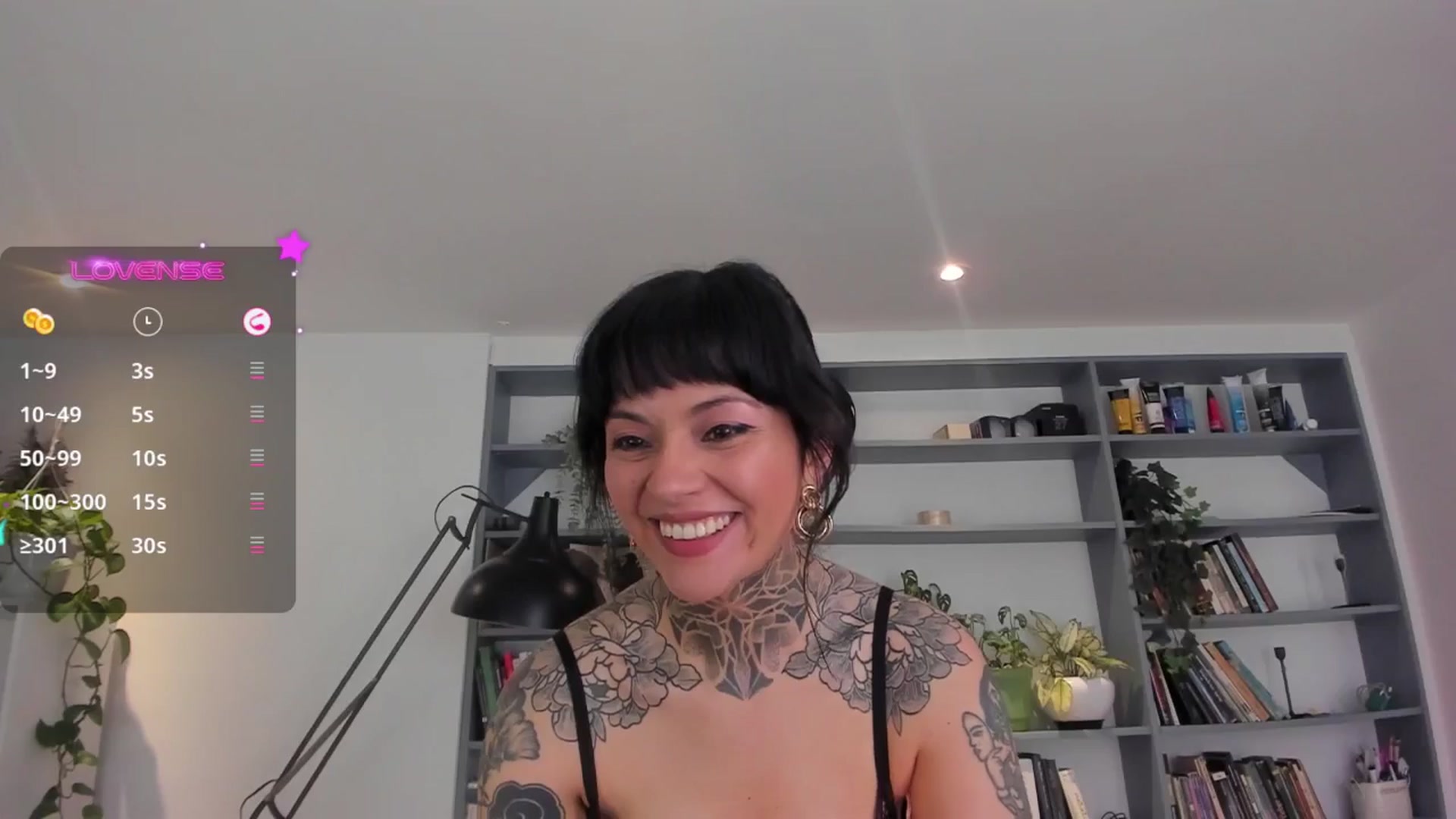 Gallery image thumbnail from Ysabeau's myfreecams stream on, 08/31/2025, 15:42 image 7 of 20