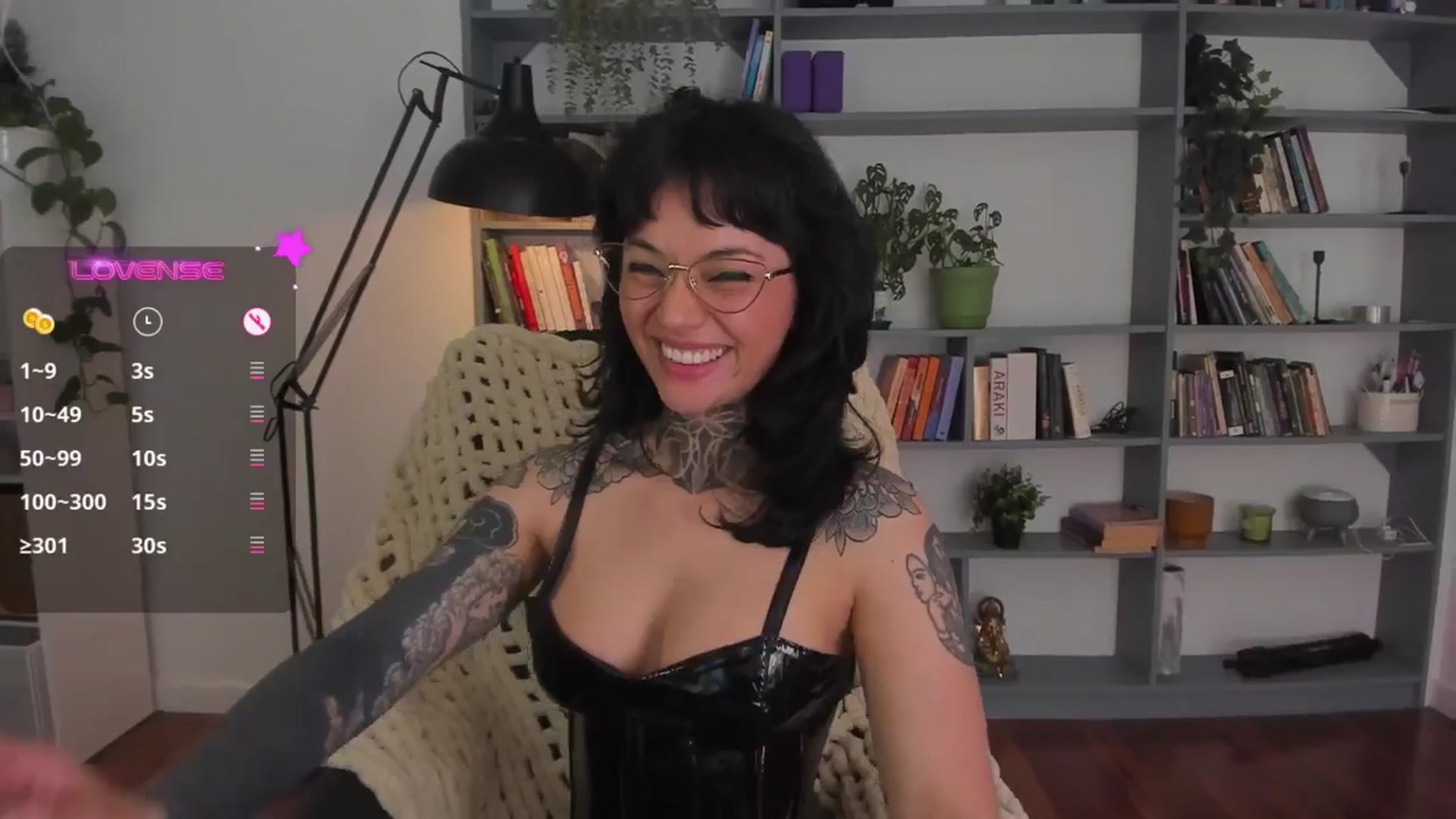 Gallery image thumbnail from Ysabeau's myfreecams stream on, 09/06/2025, 24:11 image 12 of 20