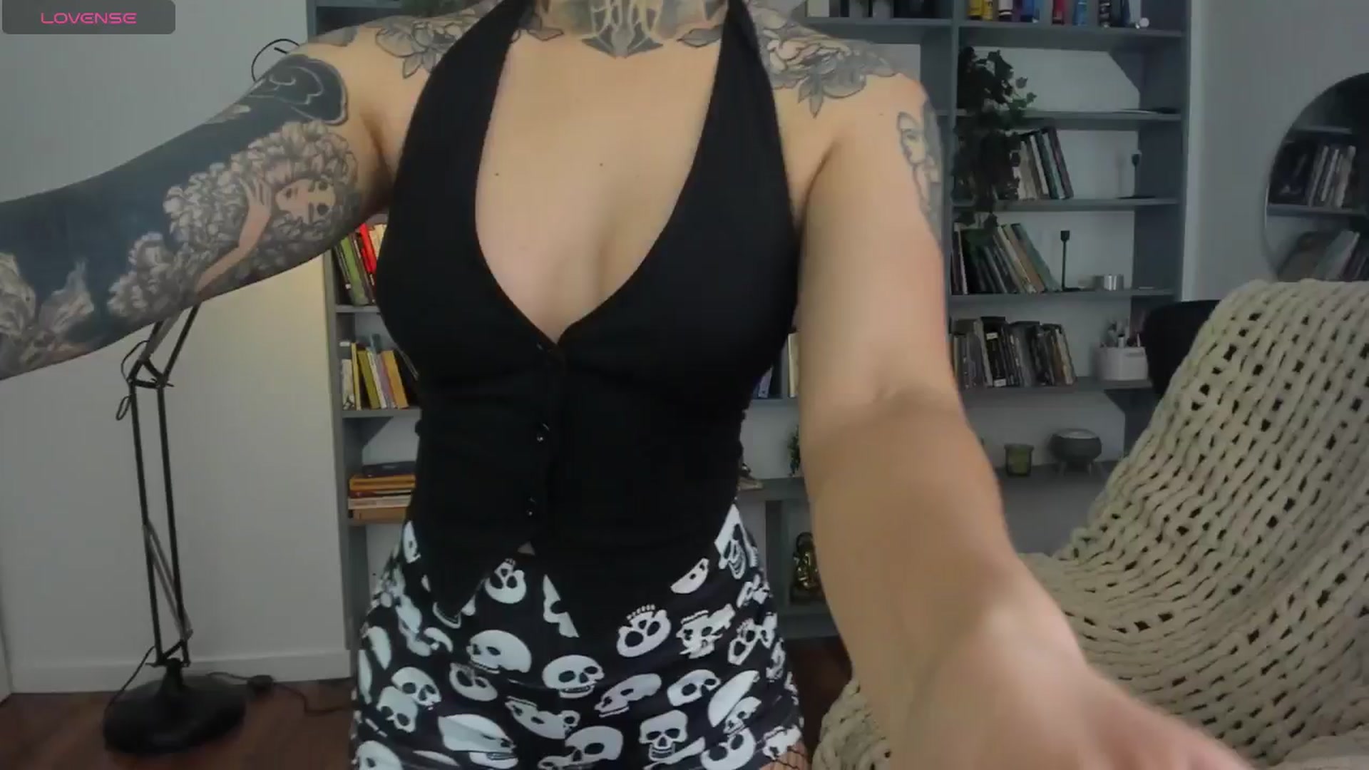 Gallery image thumbnail from Ysabeau's myfreecams stream on, 09/06/2025, 17:16 image 1 of 20