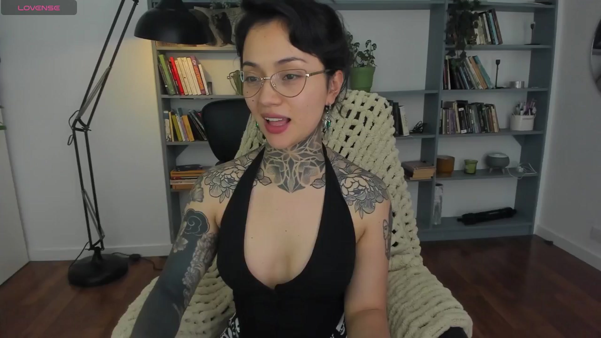 Gallery image thumbnail from Ysabeau's myfreecams stream on, 09/06/2025, 17:16 image 13 of 20