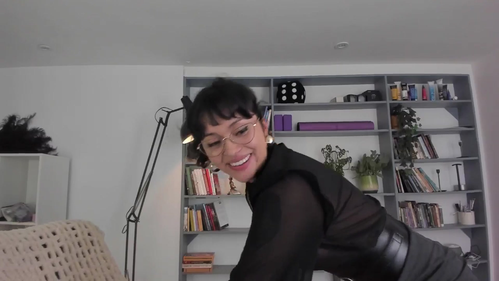 Gallery image thumbnail from Ysabeau's myfreecams stream on, 10/07/2025, 24:17 image 15 of 20