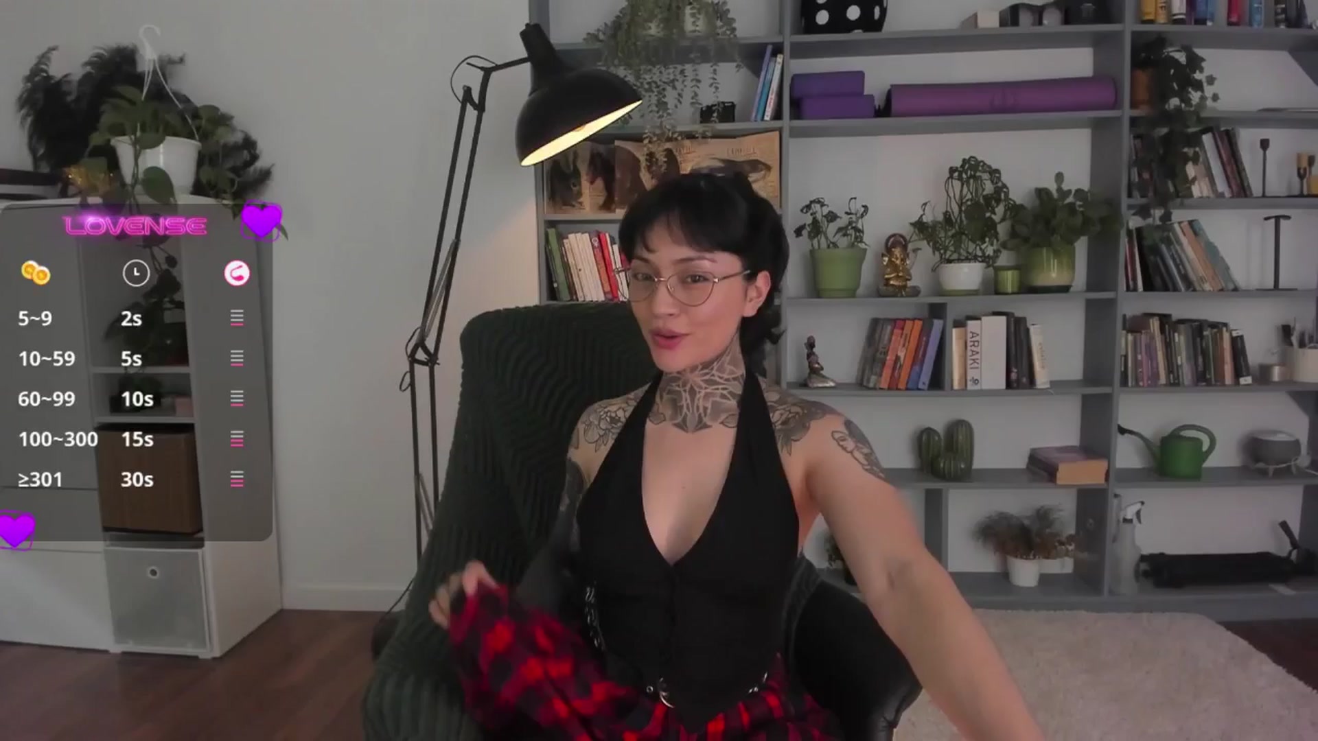 Gallery image thumbnail from Ysabeau's myfreecams stream on, 10/08/2025, 23:24 image 6 of 20