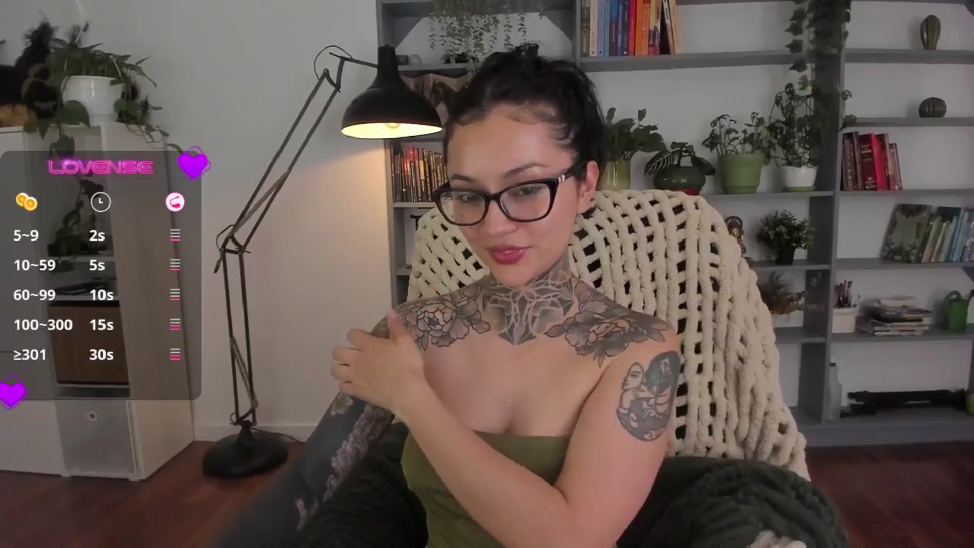 Gallery image thumbnail from Ysabeau's myfreecams stream on, 10/17/2025, 22:51 image 4 of 20
