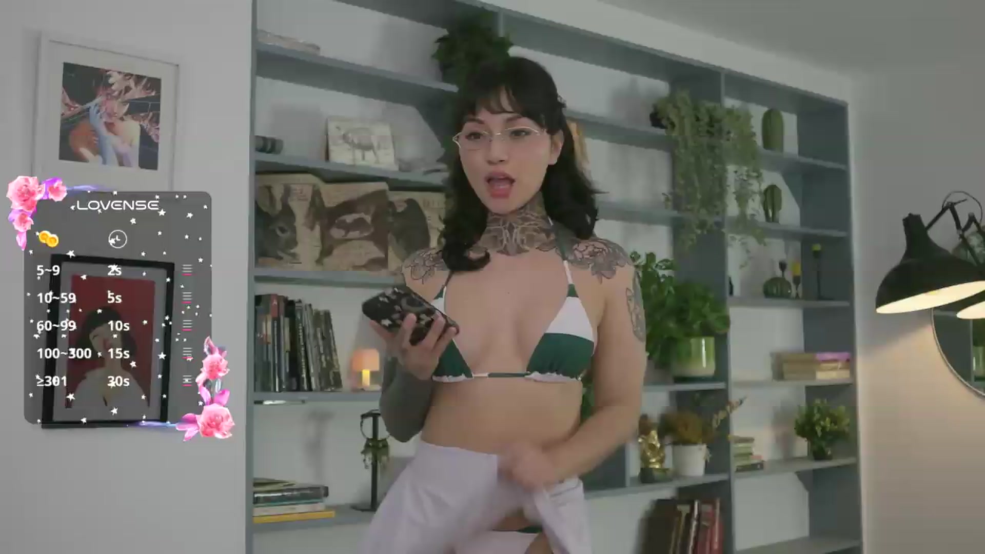 Gallery image thumbnail from Ysabeau's myfreecams stream on, 06/10/2026, 22:00 image 2 of 20