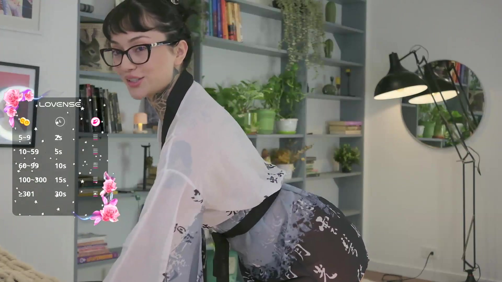 Gallery image thumbnail from Ysabeau's myfreecams stream on, 08/01/2026, 17:25 image 12 of 20