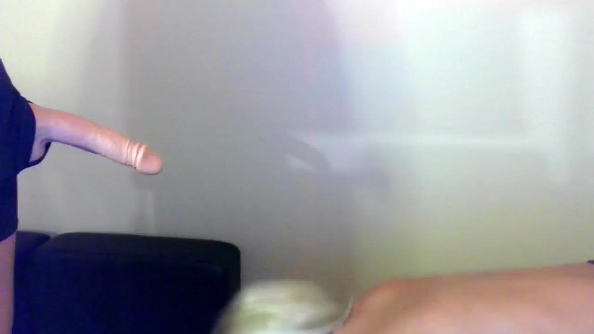 Gallery image thumbnail from YugeDicksOnly's myfreecams stream on, 07/10/2024, 06:05 image 6 of 20