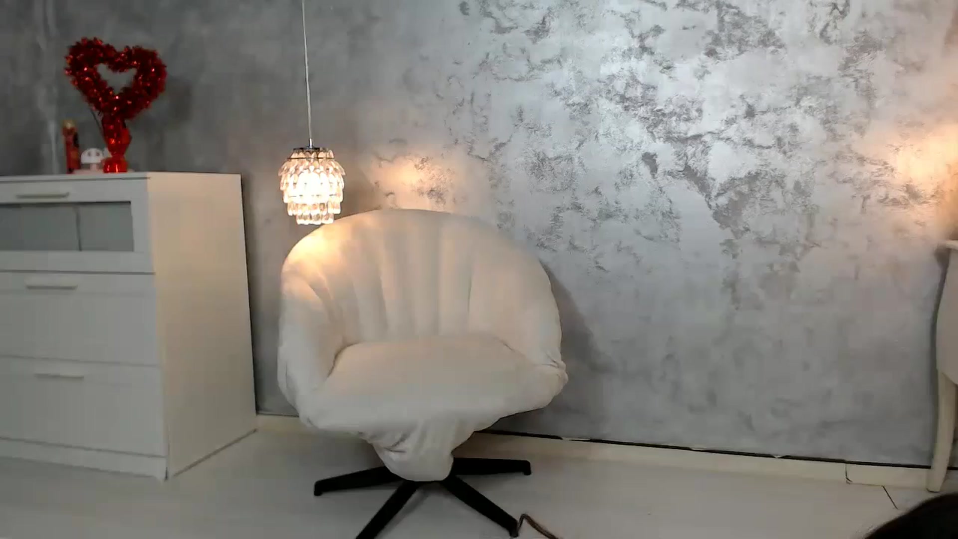 Gallery image thumbnail from Yukenzi's myfreecams stream on, 03/30/2024, 12:14 image 1 of 20