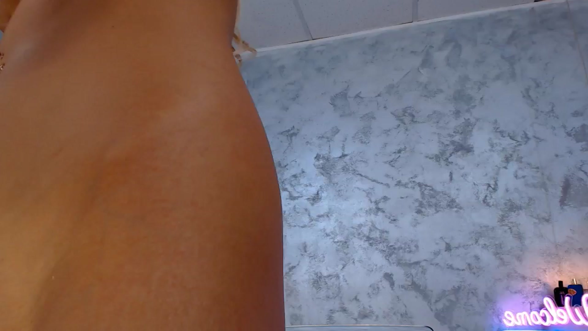 Gallery image thumbnail from Yukenzi's myfreecams stream on, 10/23/2024, 15:16 image 15 of 20