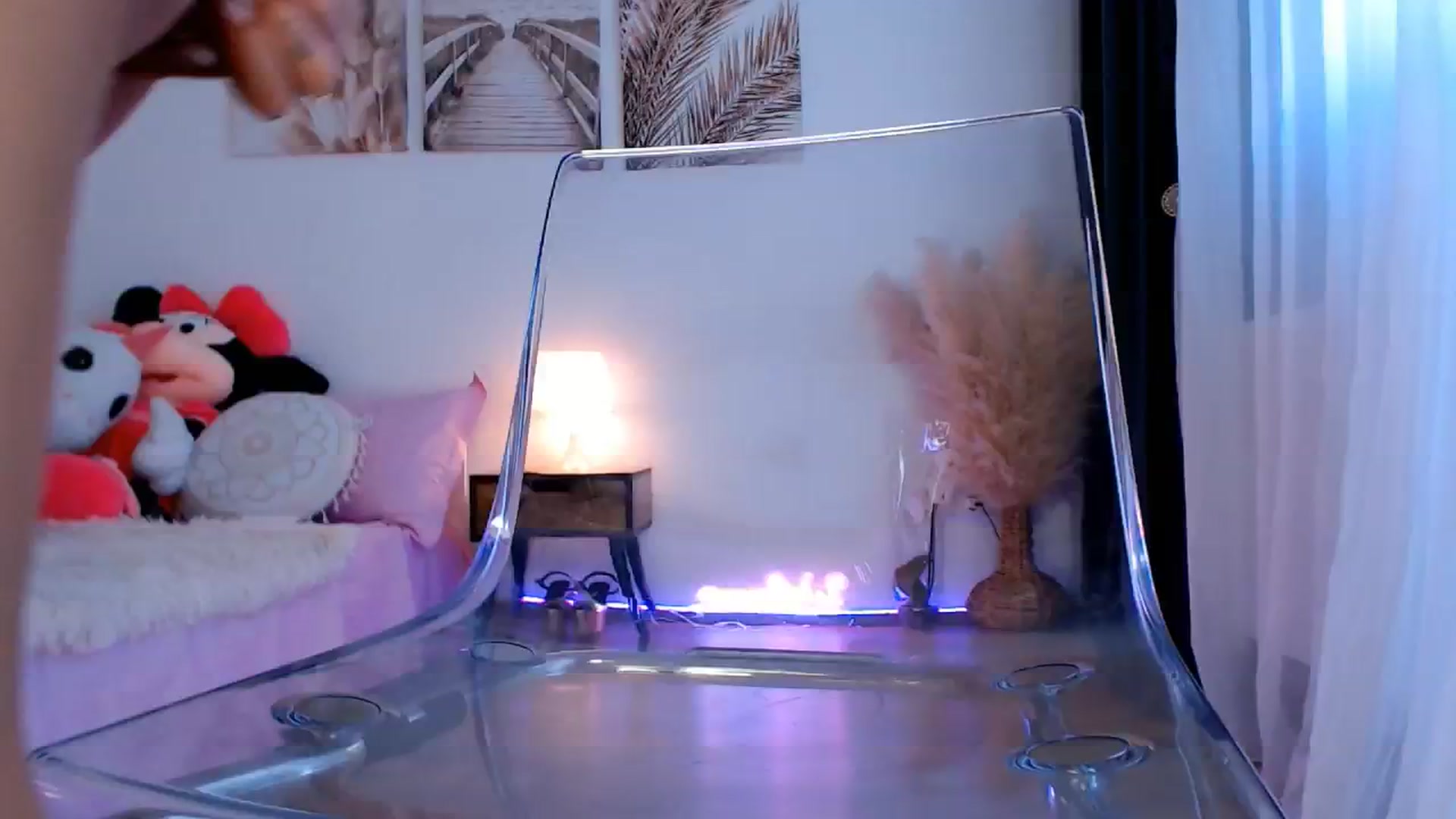 Gallery image thumbnail from Yukenzi's myfreecams stream on, 01/08/2025, 15:42 image 7 of 20
