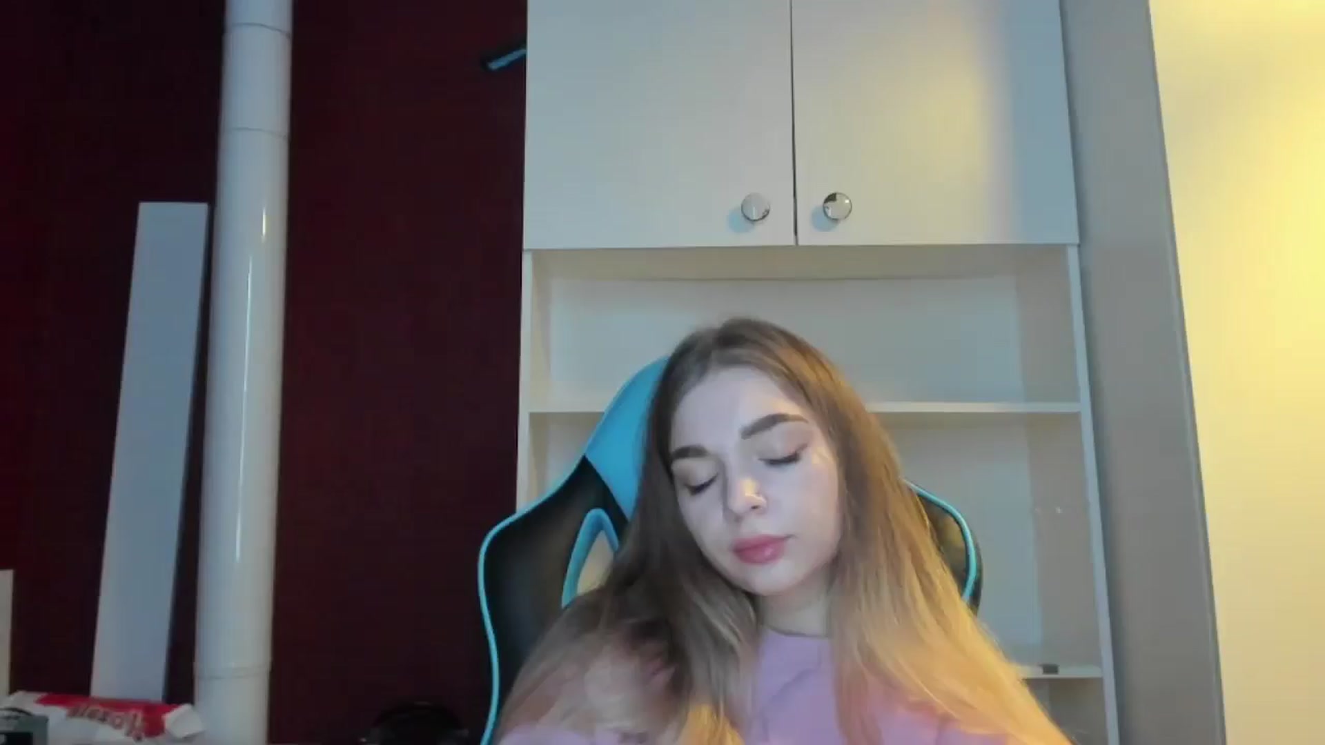 Gallery image thumbnail from Yukiia's myfreecams stream on, 02/17/2026, 24:02 image 2 of 20