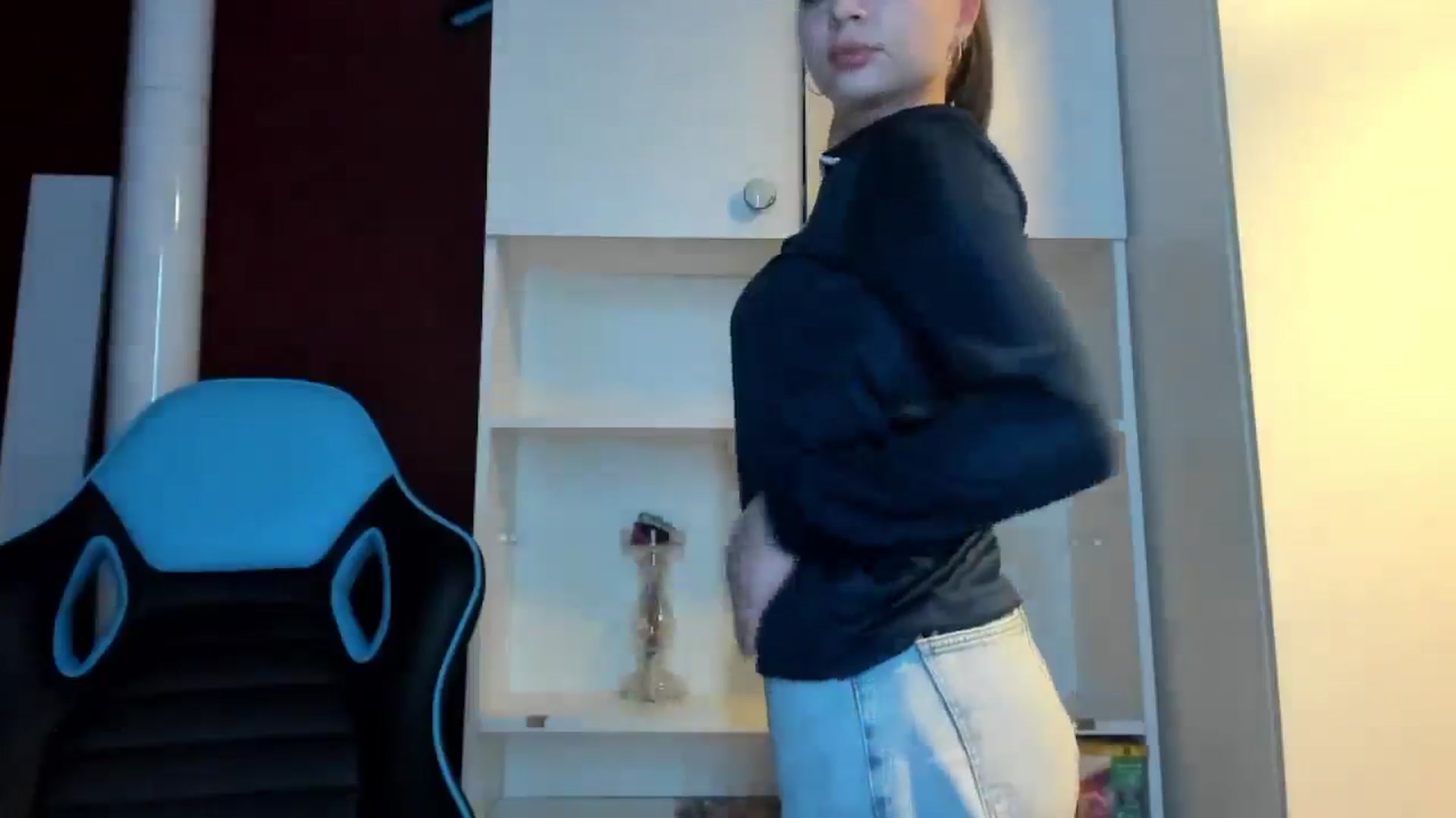 Gallery image thumbnail from Yukiia's myfreecams stream on, 02/26/2026, 24:45 image 11 of 20