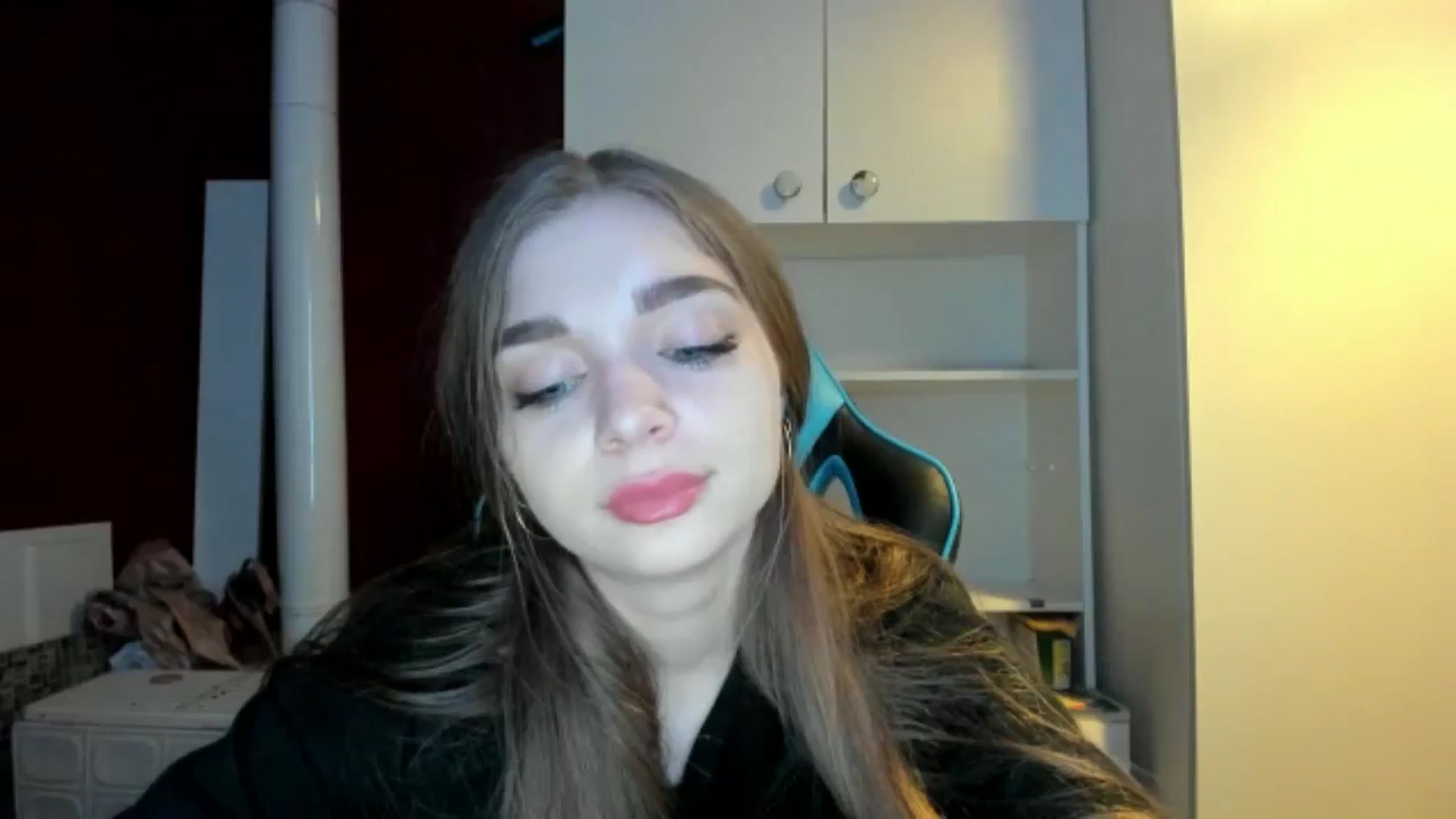 Gallery image thumbnail from Yukiia's myfreecams stream on, 03/15/2026, 19:15 image 12 of 20