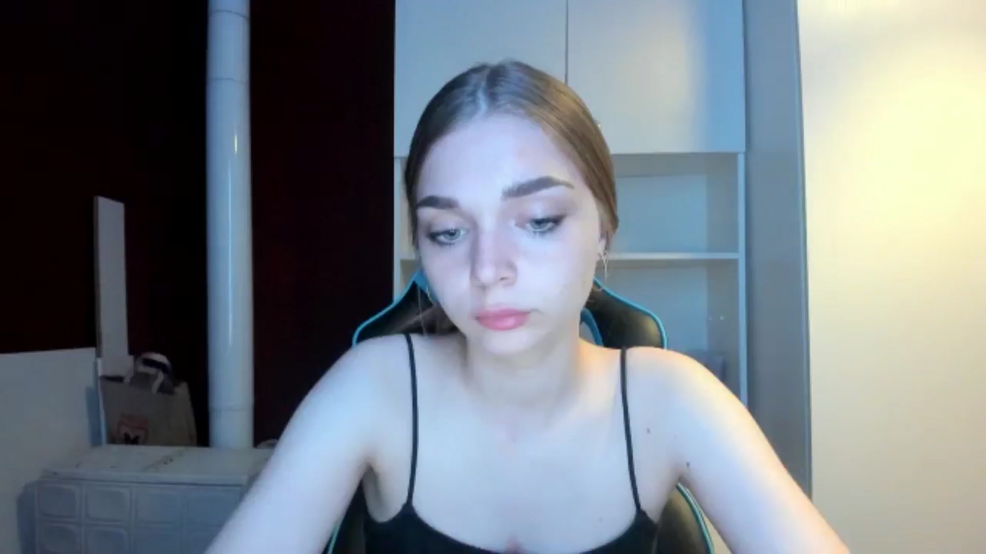 Gallery image thumbnail from Yukiia's myfreecams stream on, 04/27/2026, 22:43 image 2 of 20