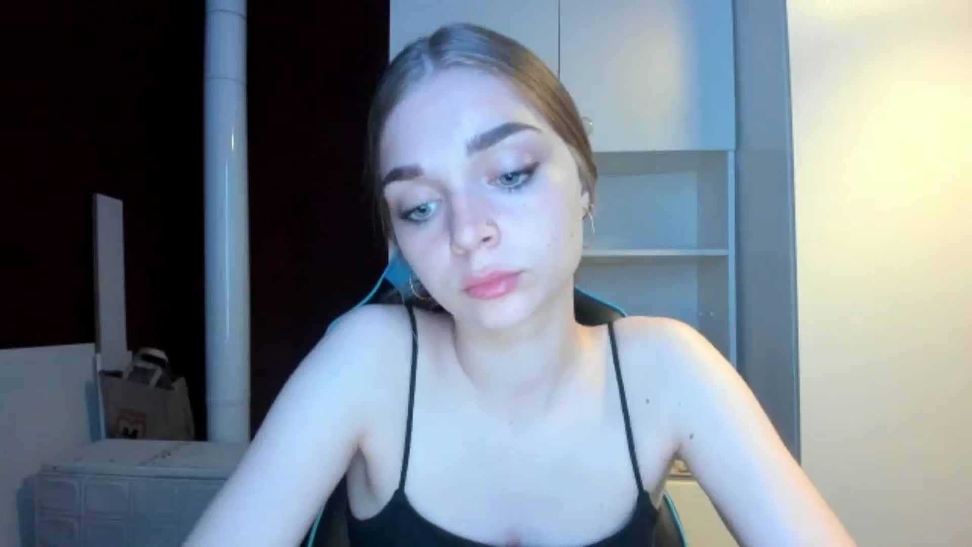 Gallery image thumbnail from Yukiia's myfreecams stream on, 04/27/2026, 22:43 image 11 of 20