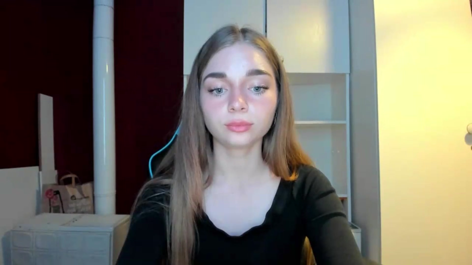 Gallery image thumbnail from Yukiia's myfreecams stream on, 05/19/2026, 21:28 image 14 of 20