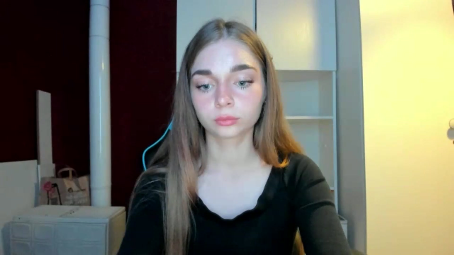 Gallery image thumbnail from Yukiia's myfreecams stream on, 05/19/2026, 21:28 image 11 of 20