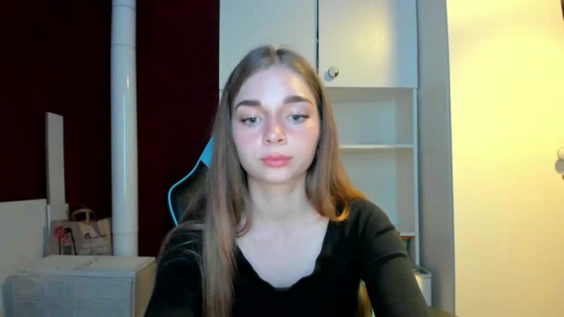 Gallery image thumbnail from Yukiia's myfreecams stream on, 05/19/2026, 21:28 image 19 of 20