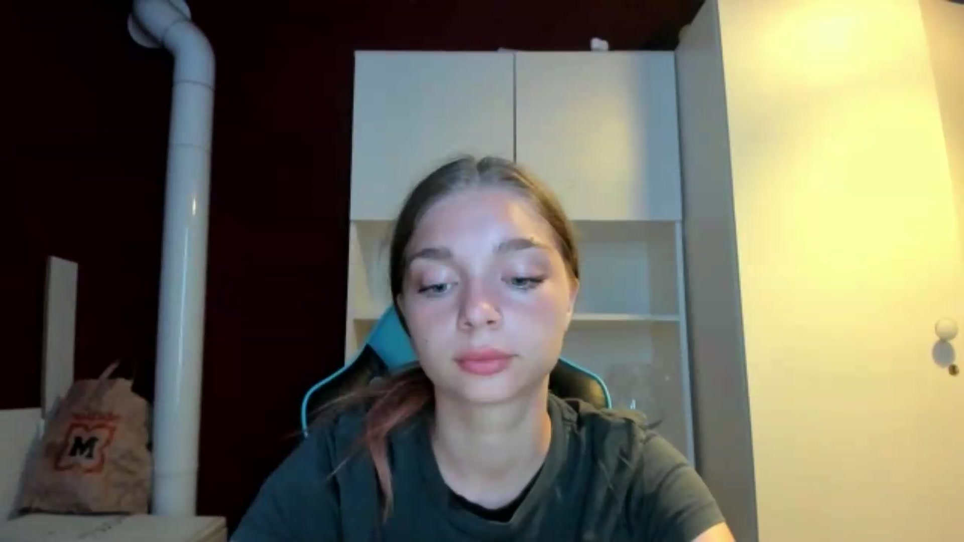 Gallery image thumbnail from Yukiia's myfreecams stream on, 06/26/2026, 24:54 image 2 of 20