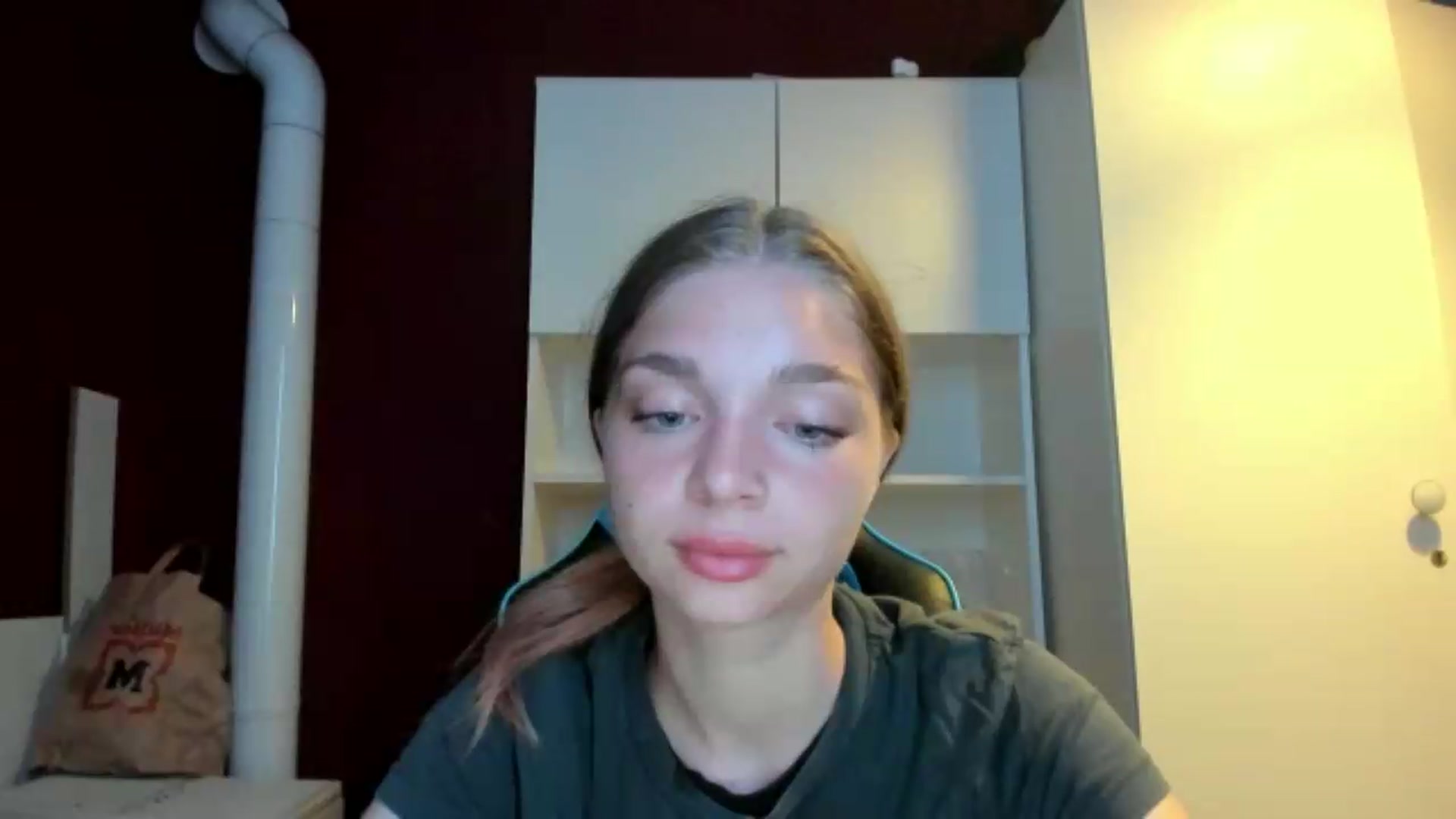 Gallery image thumbnail from Yukiia's myfreecams stream on, 06/26/2026, 24:54 image 14 of 20